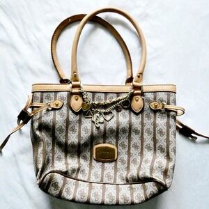 Guess Jasleen Mocha Handbag Purse With Charms Y2K Style Great Cond